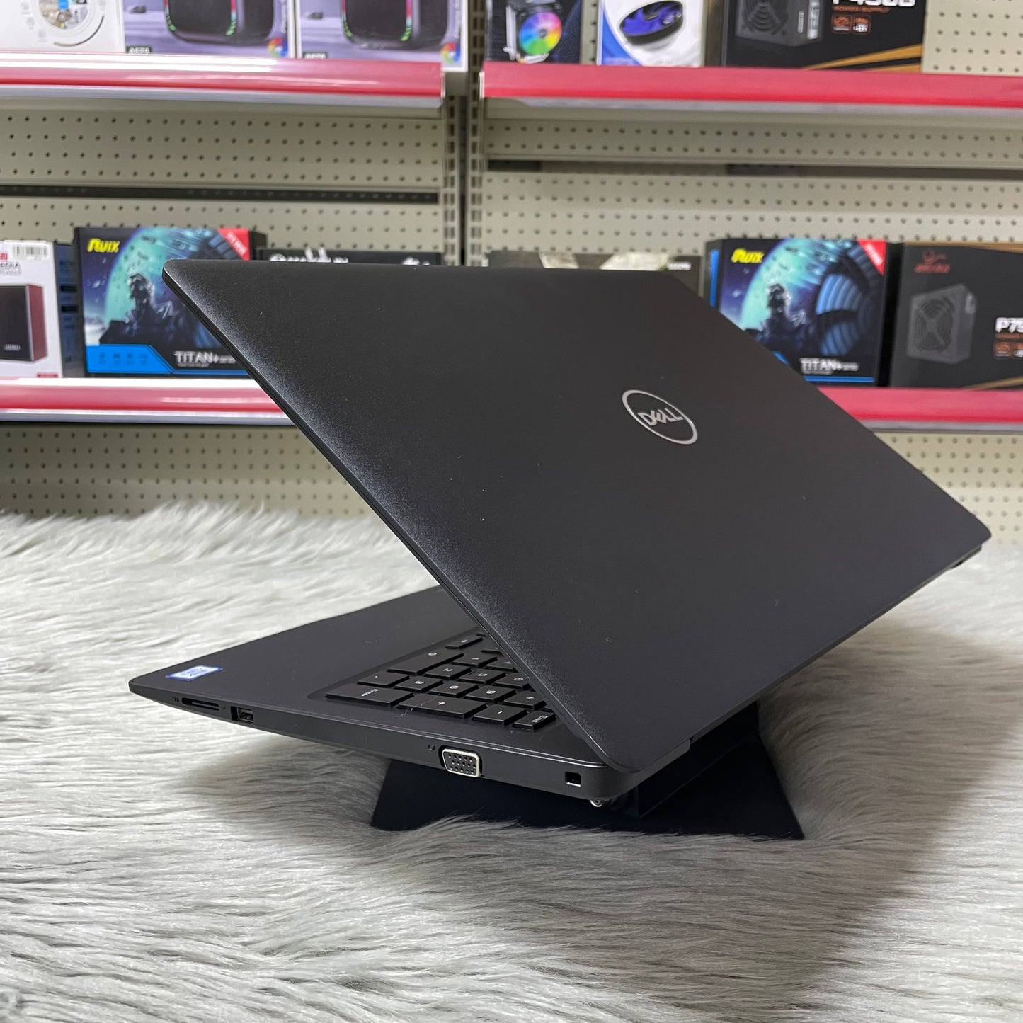 Dell Latitude 3590